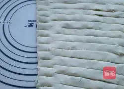 Illustration of how to make hand cakes 11