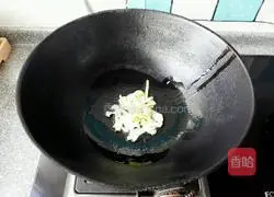 Illustration of how to make poached egg noodles 3