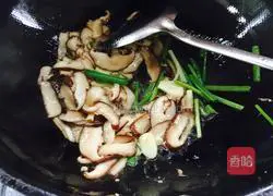 Illustration of how to make vegetarian fried noodles 6