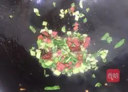 Illustration of how to make egg fried rice 10