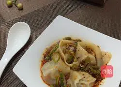 Illustration of how to make spicy and sour wontons 11