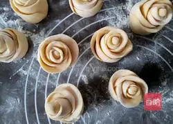 Milk Pumpkin Steamed Buns Recipe Illustration 9