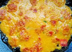 Illustration of how to make tomato and egg burritos 7