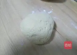 Illustration of how to make honey bean steamed buns with knife 2