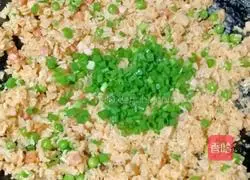 Illustration of how to make meatballs, ham and fried rice 11