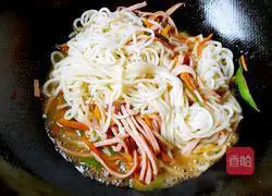 Illustration of homemade fried noodles 10