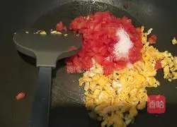 Illustration of how to make tomato dumplings 7