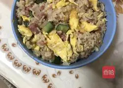 Illustration of how to make cucumber, ham and egg fried rice 7