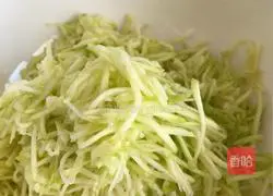 Illustration of how to make zucchini cornmeal pancakes 6