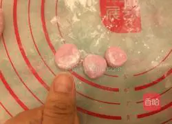 Illustration of how to make dragon fruit dumplings 6