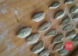 Illustration of how to make dry dumplings 5