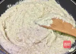 Illustration of how to make lotus seed mud rose cake 7