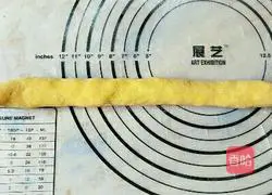 Illustration of how to make rose pumpkin steamed buns 11