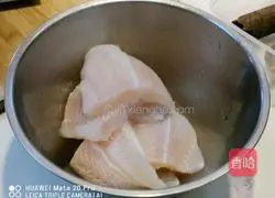 Illustration of how to make fried rice with fish fillet in roasted sauce 1