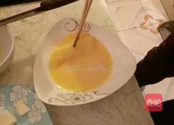 Illustration of how to make golden steamed buns 3