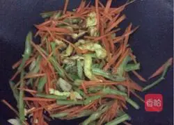 Illustration of how to make instant fried noodles 3