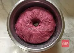 Illustration of how to make purple sweet potato blossom steamed buns 3