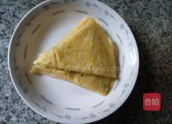 Illustration of how to make shredded potato pancakes 6