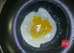 Illustration of how to make egg salad sandwich 4