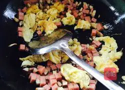 Illustration of how to make homemade fried rice 7