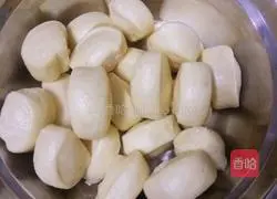 Illustration of making corn buns 13