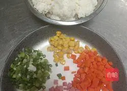 Illustration of how to make egg fried rice 1