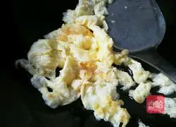 Illustration of how to make cabbage fried rice 3