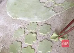 Illustration of how to make colorful noodles 4