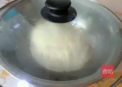 Illustration of how to make mushroom and celery meat pie 2