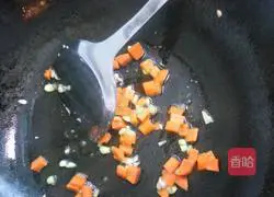 Illustration of how to make stir-fried steamed buns with seasonal vegetables 5