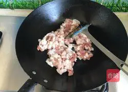 Illustration of how to make noodles with sauce 3