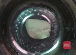 Illustration of how to make leek and egg dumplings 2