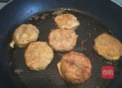 Illustration of how to make beef and egg pancakes 8