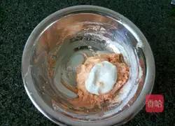 Illustration of how to make carrot and peanut glutinous rice balls 6