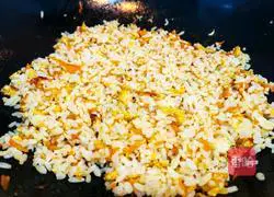 Golden Egg Fried Rice Recipe Illustration 9