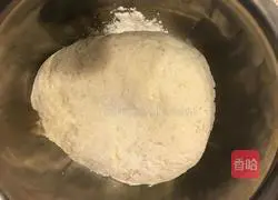 Illustration of how to make pork and eggplant buns 1