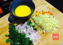 Illustration of how to make French-flavored assorted egg fried rice 1