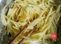 Potato shredded egg pancake recipe 3