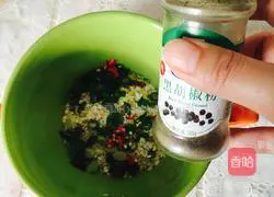 Illustration of how to make green onion oatmeal egg pancake 3