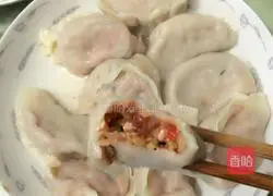 Illustration of how to make Tianjin Chuyi vegetarian dumplings 11