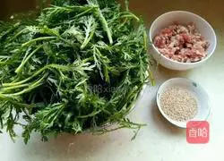 Illustration of how to make dumplings with chrysanthemum fillings 1