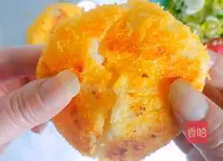 Illustration of how to make stringy potato pancakes 15