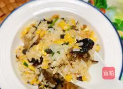 Illustration of how to make egg and fungus fried rice 13