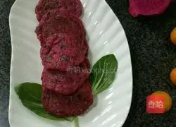 Illustration of how to make dragon fruit yogurt cake 6