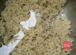 Illustration of how to make assorted fried noodles 3