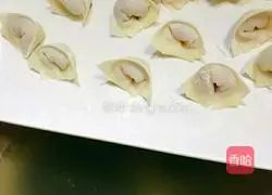 Illustration of how to make egg and wakame ravioli 12