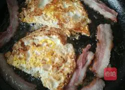 Illustration of how to make bacon sandwich 3