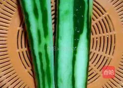 Illustration of how to make loofah wonton noodles 2