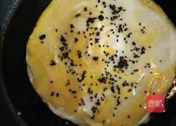 Illustration of how to make bacon and vegetable pancakes 5