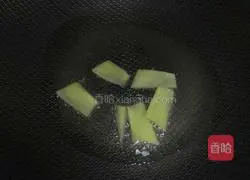 Illustration of how to make shredded pork noodles 6